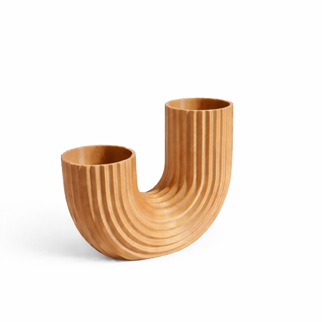 U-Shaped Fluted Pen Stand 3D Printed – Angle View – LAYER 3D
