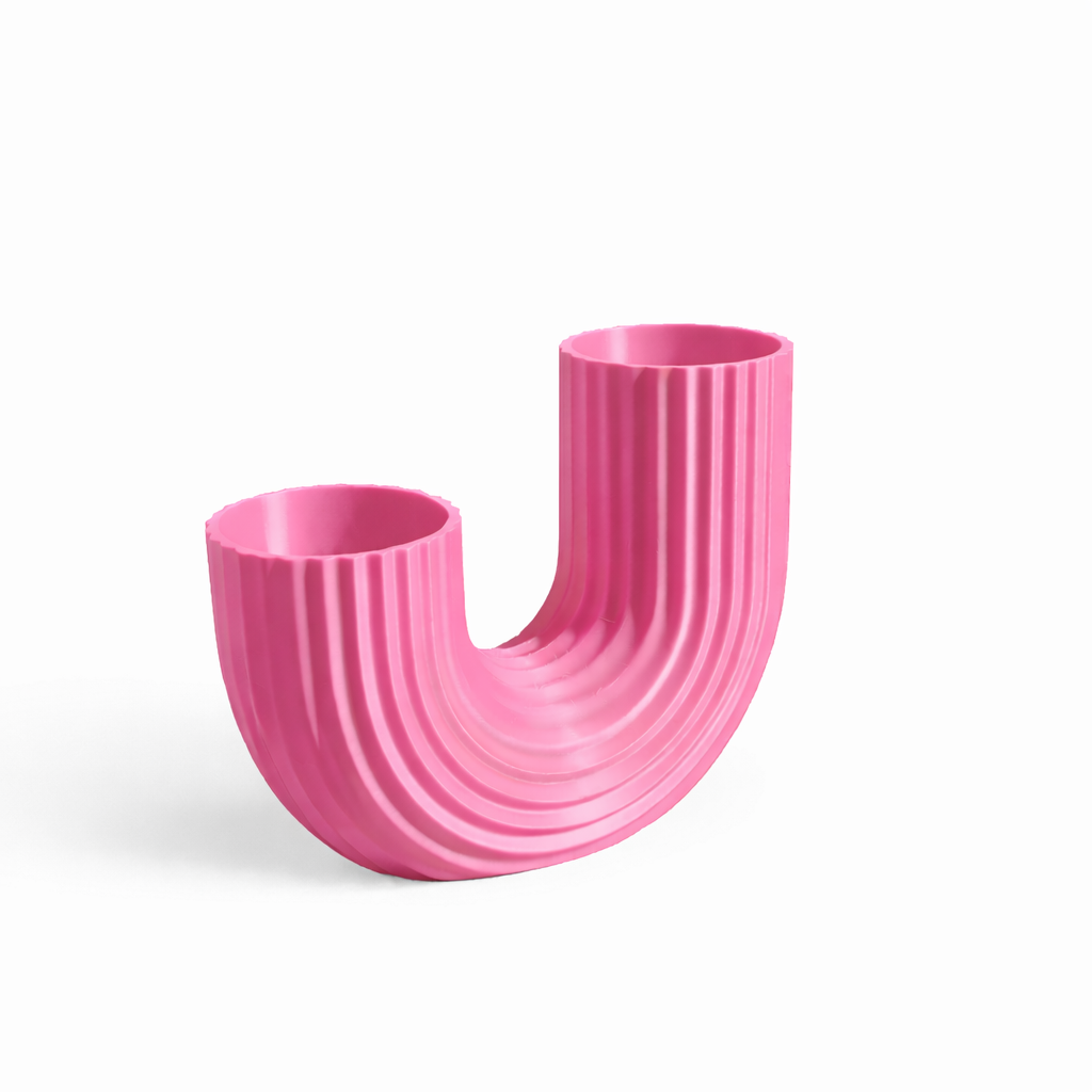 U-Shaped Fluted Pen Stand 3D Printed – Front View – LAYER 3D
